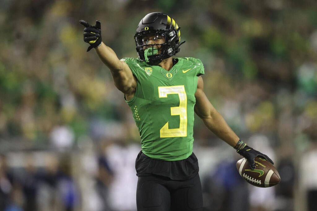 University of oregon football news